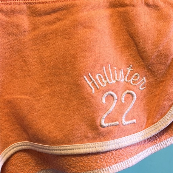 Hollister Medium Cotton Shorts EUC - Picture 2 of 5